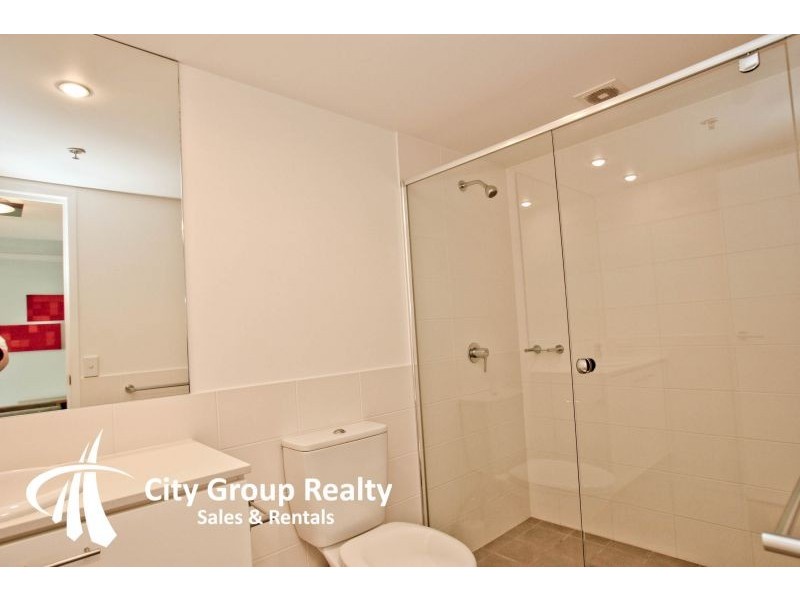 33 T E Peters Drive ‘Freshwater Point’, Broadbeach QLD 4218