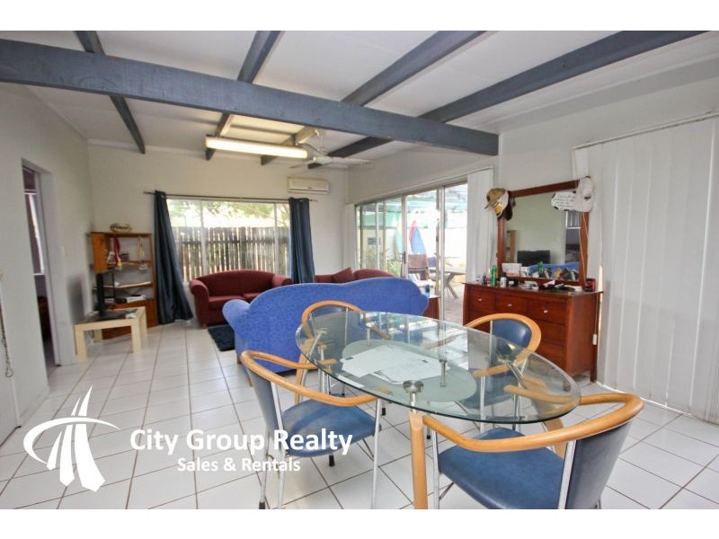 55 Manus Avenue, Palm Beach QLD 4221