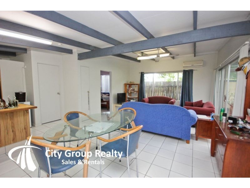 55 Manus Avenue, Palm Beach QLD 4221