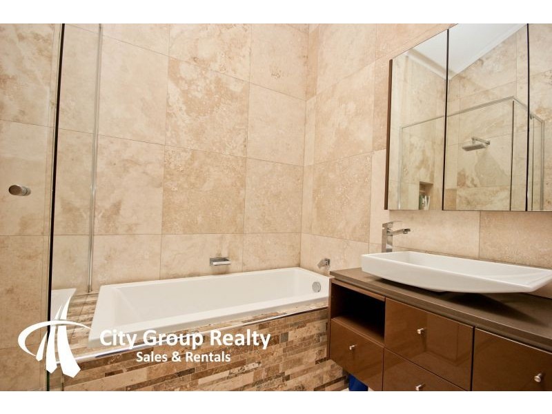 11 Correa Court, Elanora QLD 4221