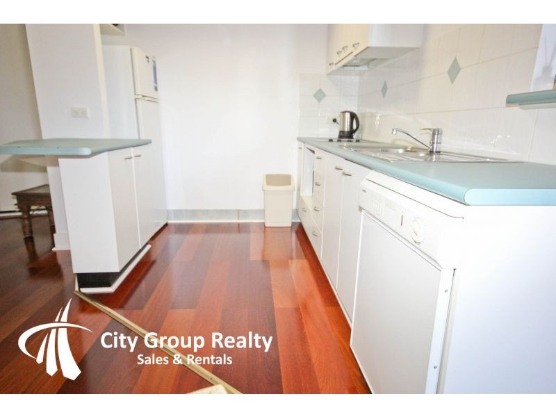 104/30 Surf Parade, Broadbeach QLD 4218