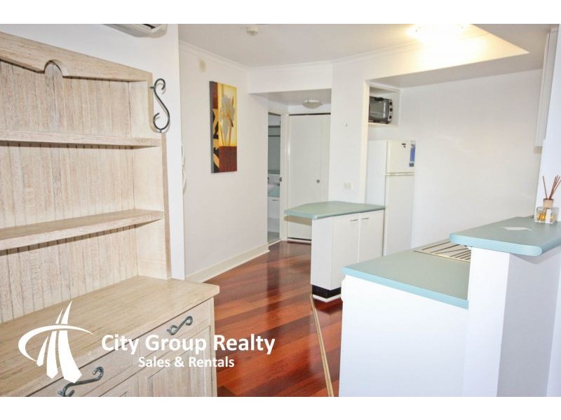 104/30 Surf Parade, Broadbeach QLD 4218