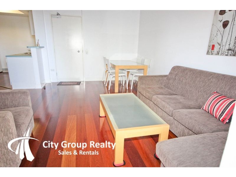 104/30 Surf Parade, Broadbeach QLD 4218