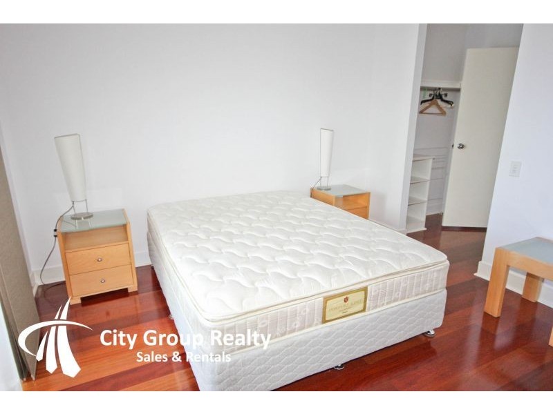 104/30 Surf Parade, Broadbeach QLD 4218