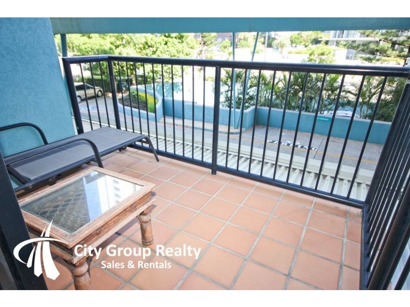 104/30 Surf Parade, Broadbeach QLD 4218