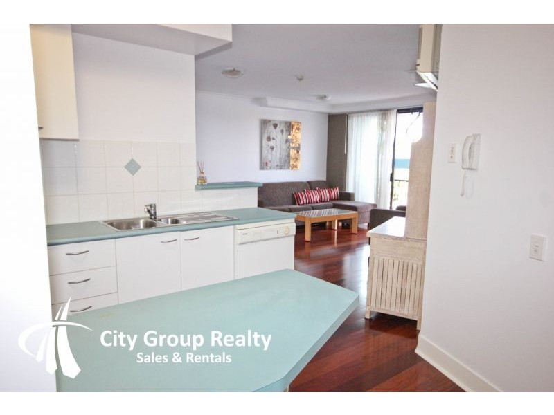 104/30 Surf Parade, Broadbeach QLD 4218