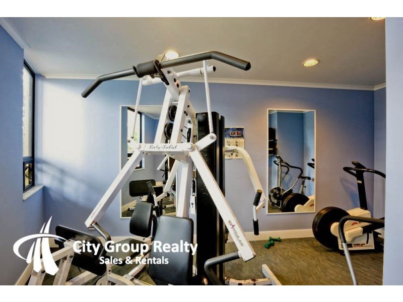 104/30 Surf Parade, Broadbeach QLD 4218