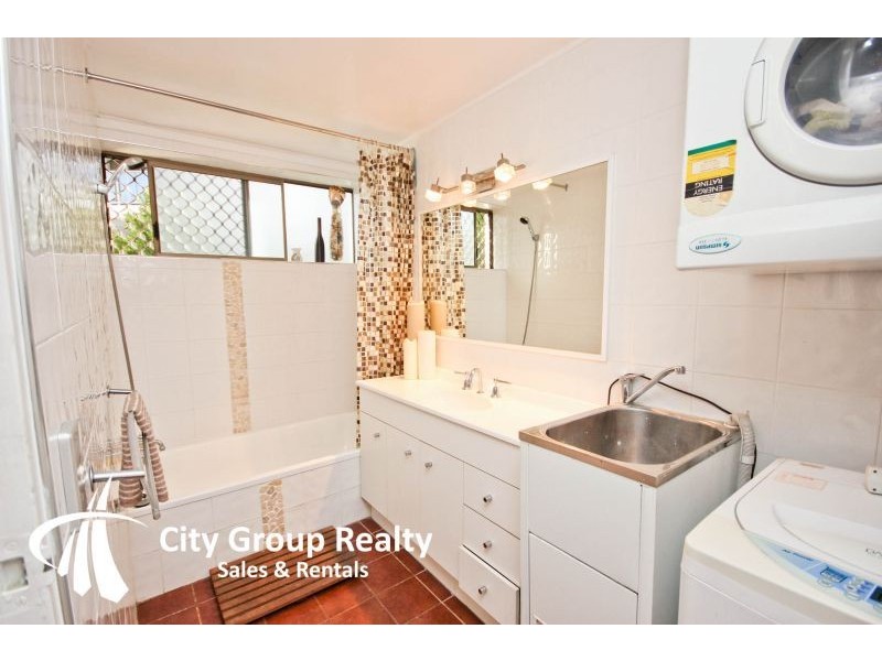 26 Palm Avenue, Surfers Paradise QLD 4217