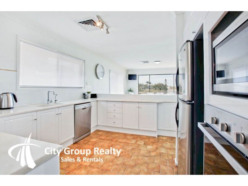 62 Waitomo Street, Broadbeach Waters QLD 4218