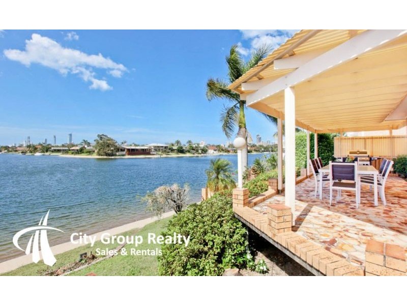 62 Waitomo Street, Broadbeach Waters QLD 4218