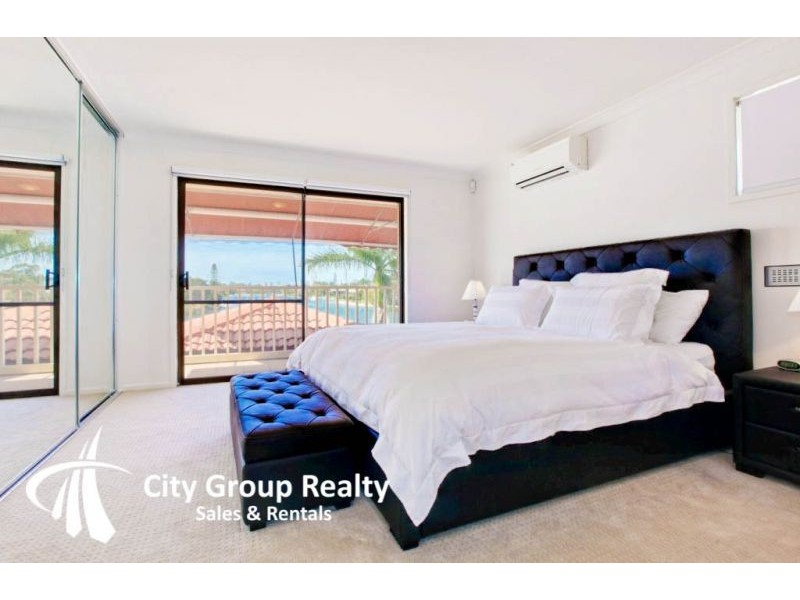 62 Waitomo Street, Broadbeach Waters QLD 4218