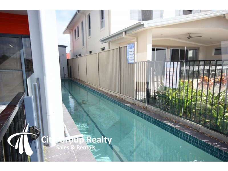 7 Elizabeth Crescent, Varsity Lakes QLD 4227