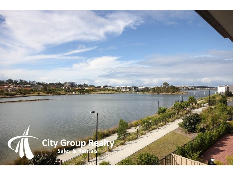 7 Elizabeth Crescent, Varsity Lakes QLD 4227