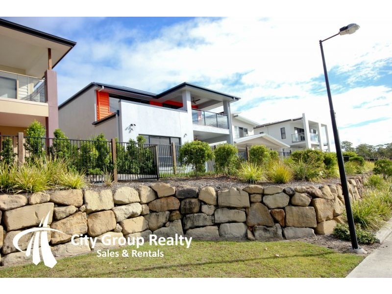 7 Elizabeth Crescent, Varsity Lakes QLD 4227