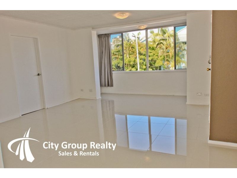 35 Second Ave, Broadbeach QLD 4218