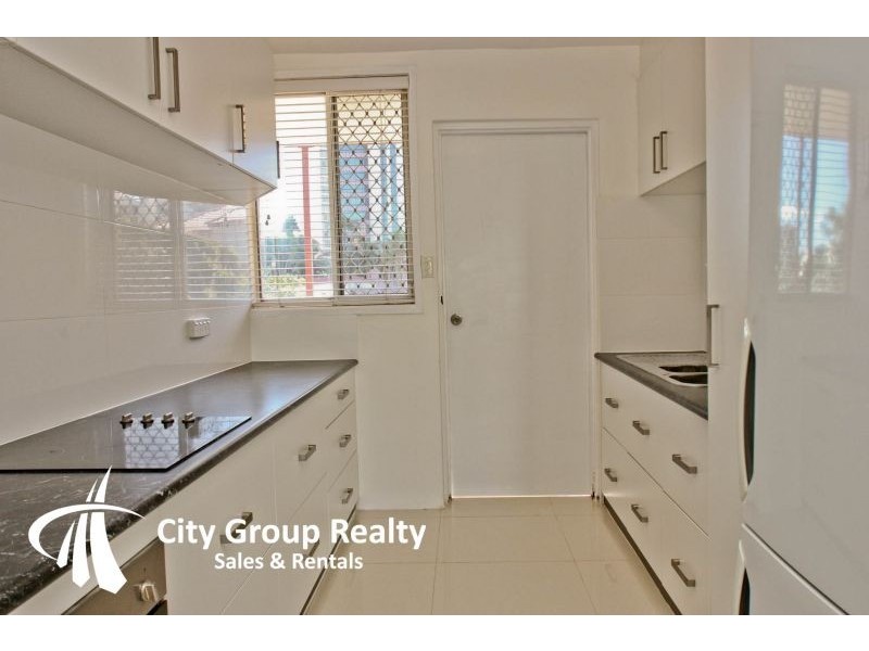 35 Second Ave, Broadbeach QLD 4218