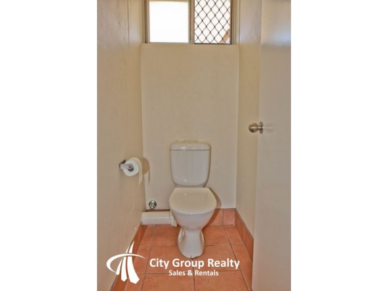 35 Second Ave, Broadbeach QLD 4218