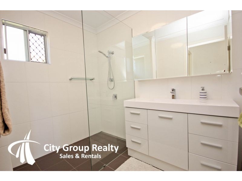 6/50 McLean St, Coolangatta QLD 4225