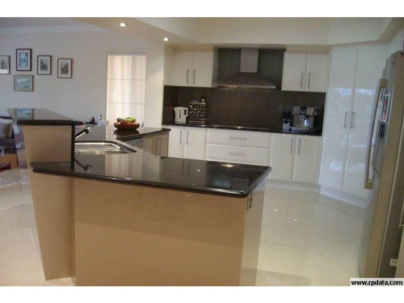 1030. Lakeview Terrace, Benowa QLD 4217