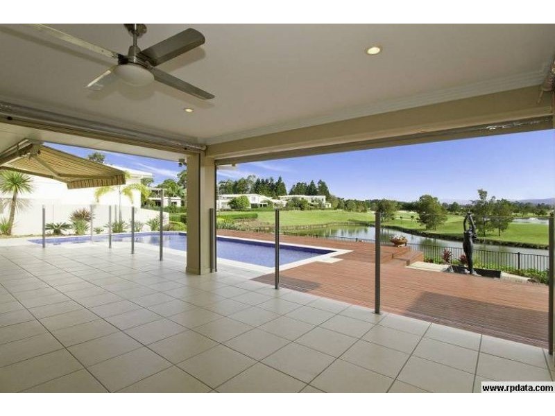 1030. Lakeview Terrace, Benowa QLD 4217