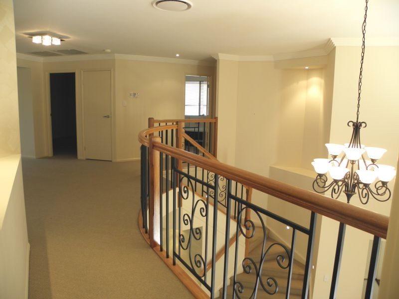1030. Lakeview Terrace, Benowa QLD 4217