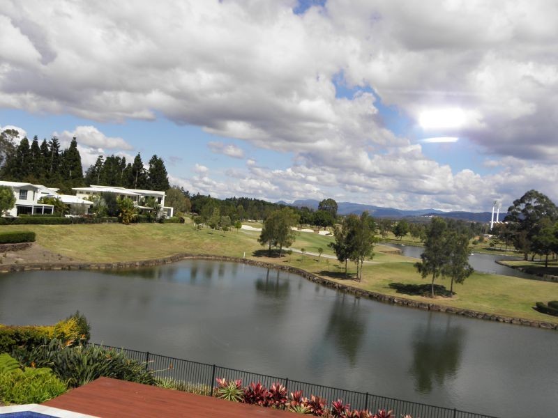 1030. Lakeview Terrace, Benowa QLD 4217