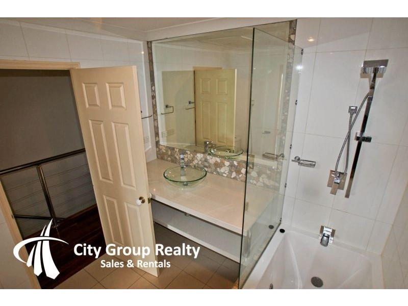 90 ‘Sandringham’ 100 Racecourse Drive, Bundall QLD 4217