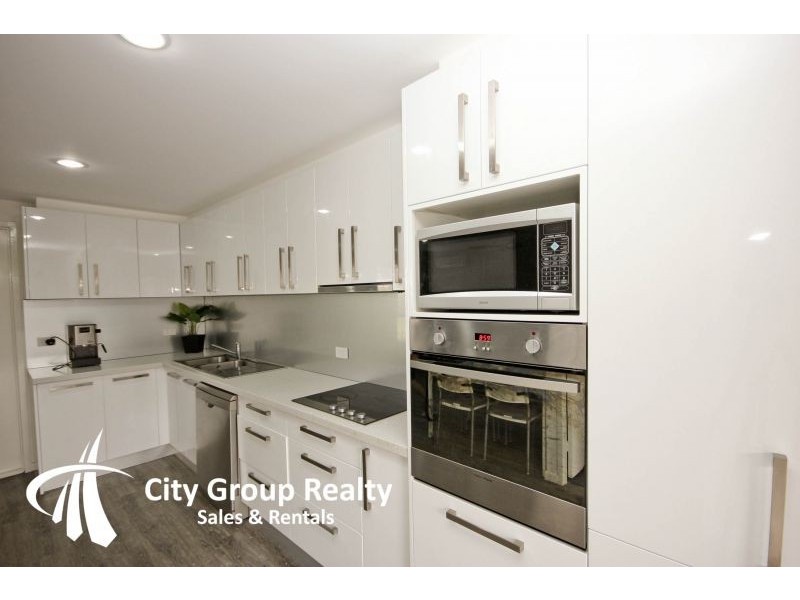 1 14 Styer Circuit, Burleigh Waters QLD 4220