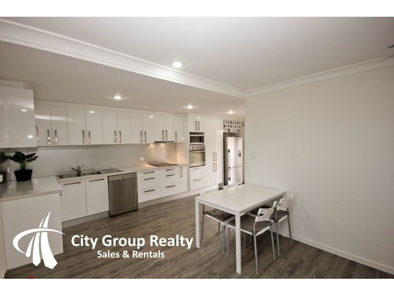 1 14 Styer Circuit, Burleigh Waters QLD 4220