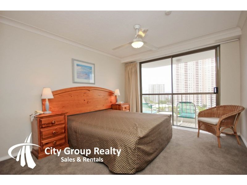 4 Britannia Avenue, Broadbeach QLD 4218