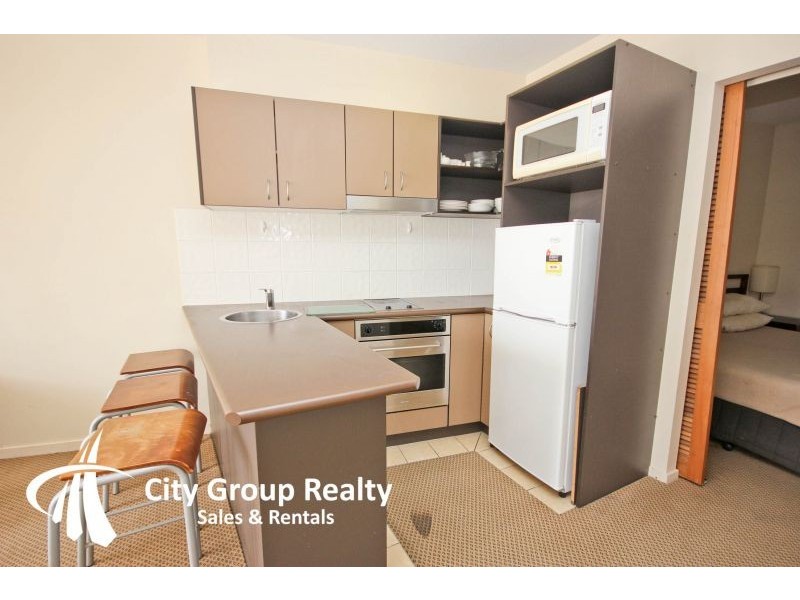 42 ‘Savannah’ Surf Parade, Broadbeach QLD 4218