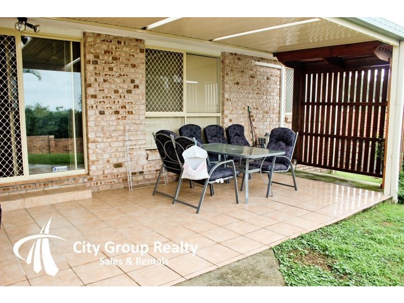 1 Flint Court, Pacific Pines QLD 4211