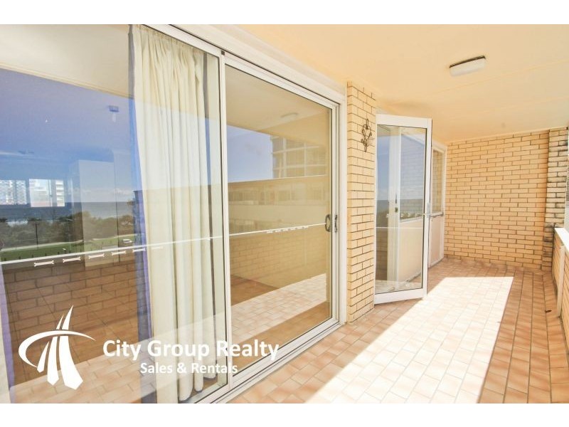 136 Old Burleigh Road, Broadbeach QLD 4218