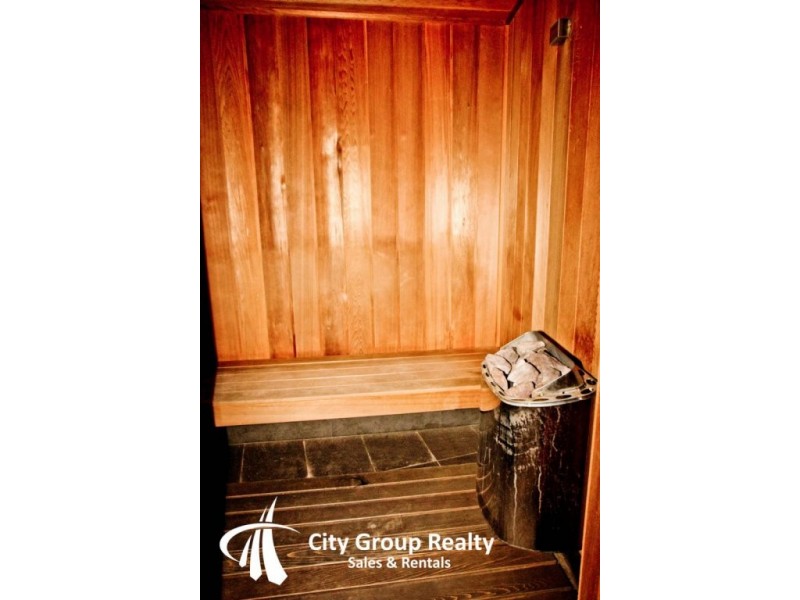 4 “Avalon” Wahroonga Street, Surfers Paradise QLD 4217