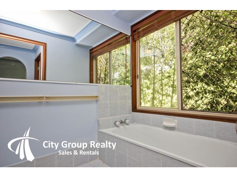 50 Westminster Blvd, Elanora QLD 4221