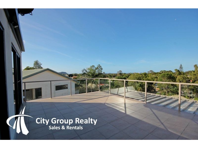 153 K P Mcgrath Drive, Elanora QLD 4221