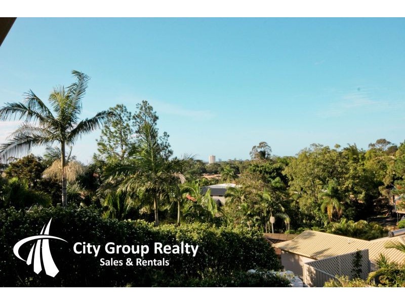 153 K P Mcgrath Drive, Elanora QLD 4221