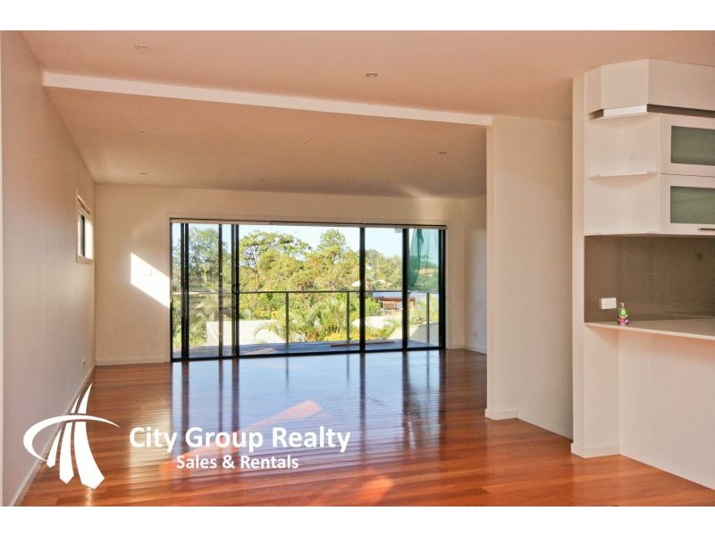 153 K P Mcgrath Drive, Elanora QLD 4221