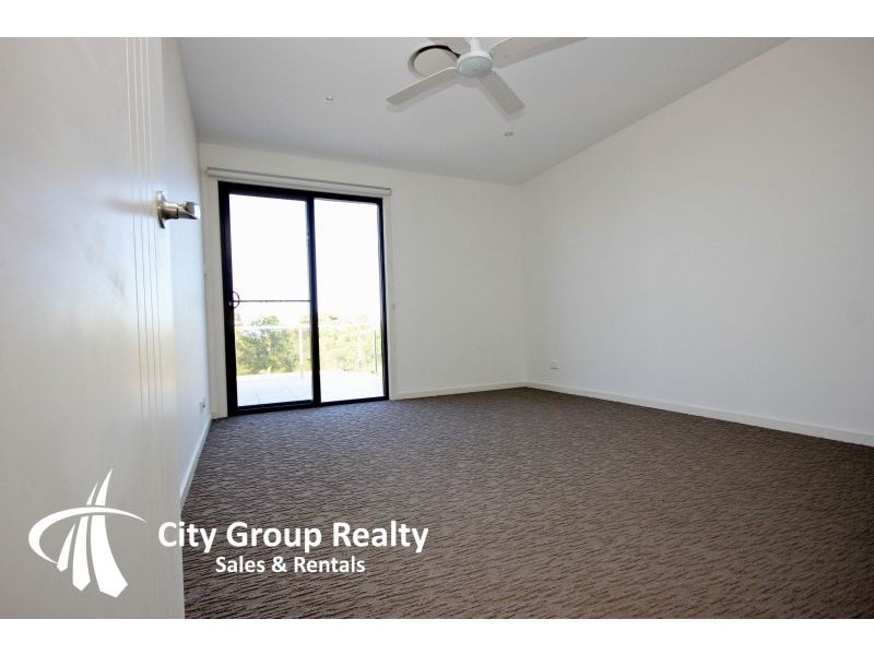 153 K P Mcgrath Drive, Elanora QLD 4221