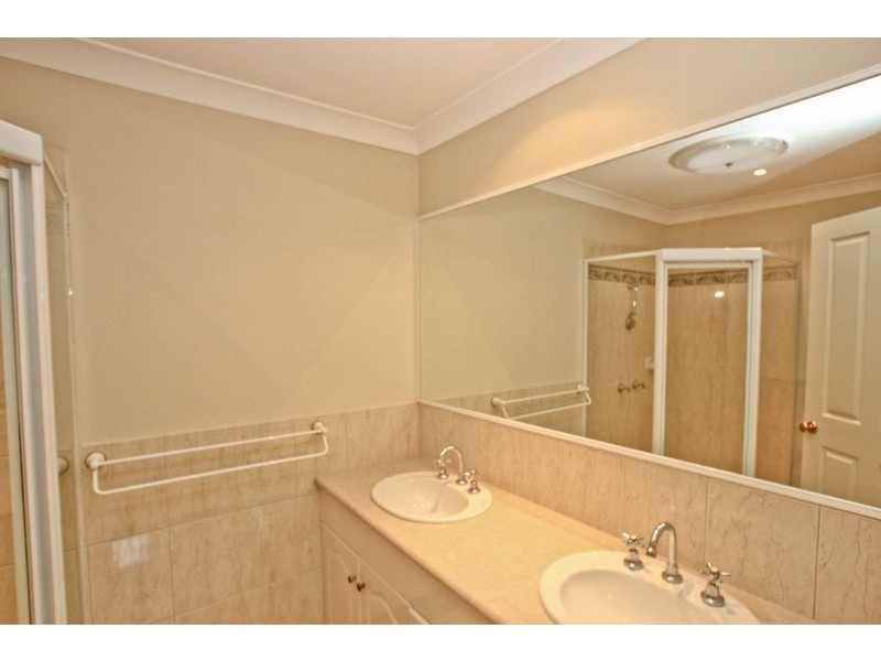 2/1 Eugenia Circuit, Robina QLD 4226
