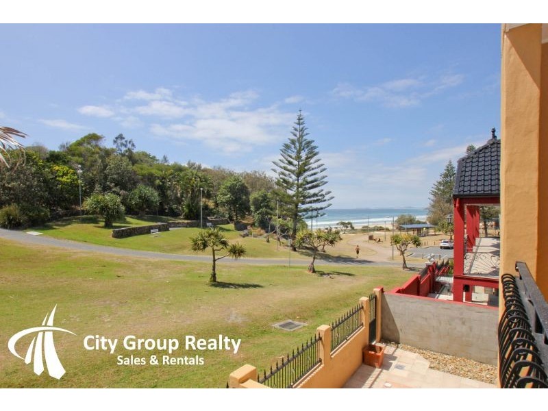 3 Brakes Crescent, Miami QLD 4220