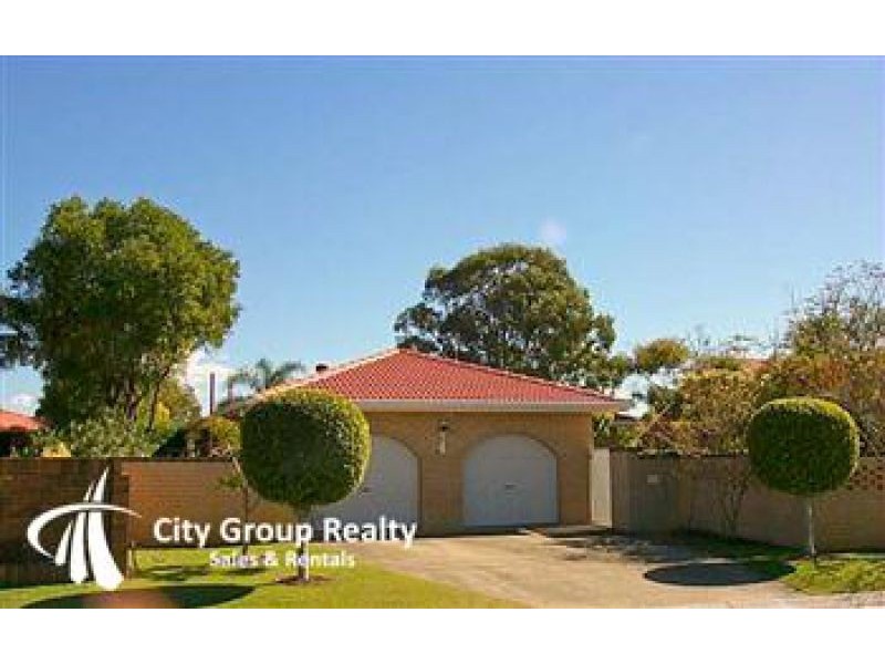 4 Cocos Crescent, Broadbeach Waters QLD 4218