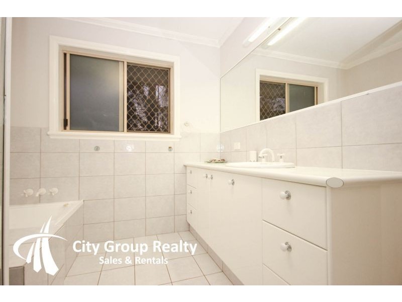 19 Correa Court, Elanora QLD 4221