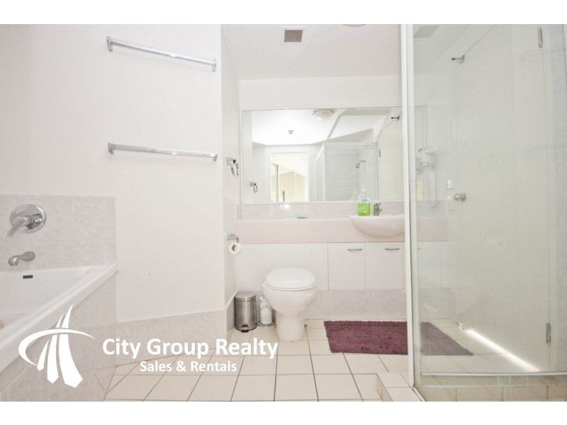 111/30 Surf Parade, Broadbeach QLD 4218