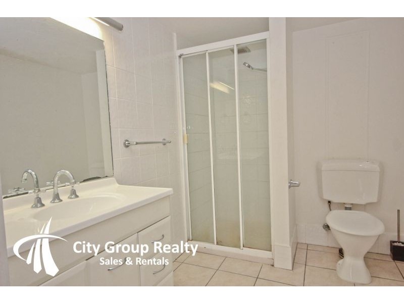 2/50 Old Burleigh Road, Surfers Paradise QLD 4217