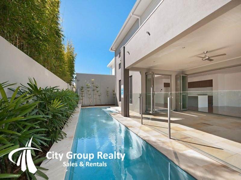 74 Gibraltar Drive, Isle Of Capri QLD 4217