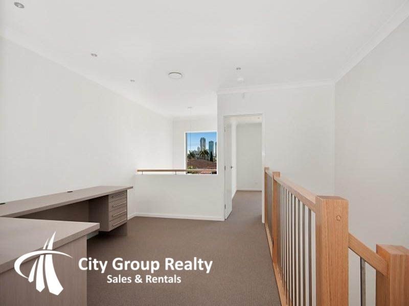 74 Gibraltar Drive, Isle Of Capri QLD 4217