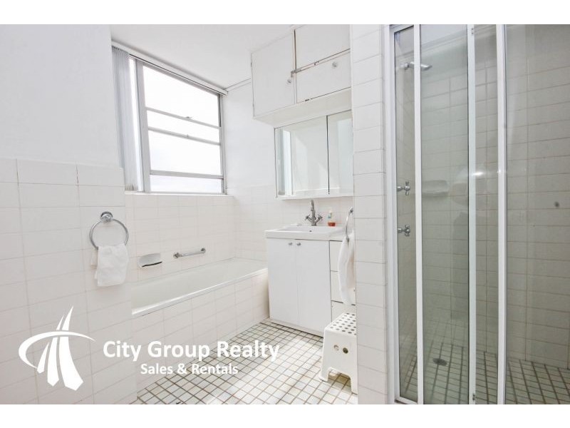 34/30 Watson Esplanade, Surfers Paradise QLD 4217