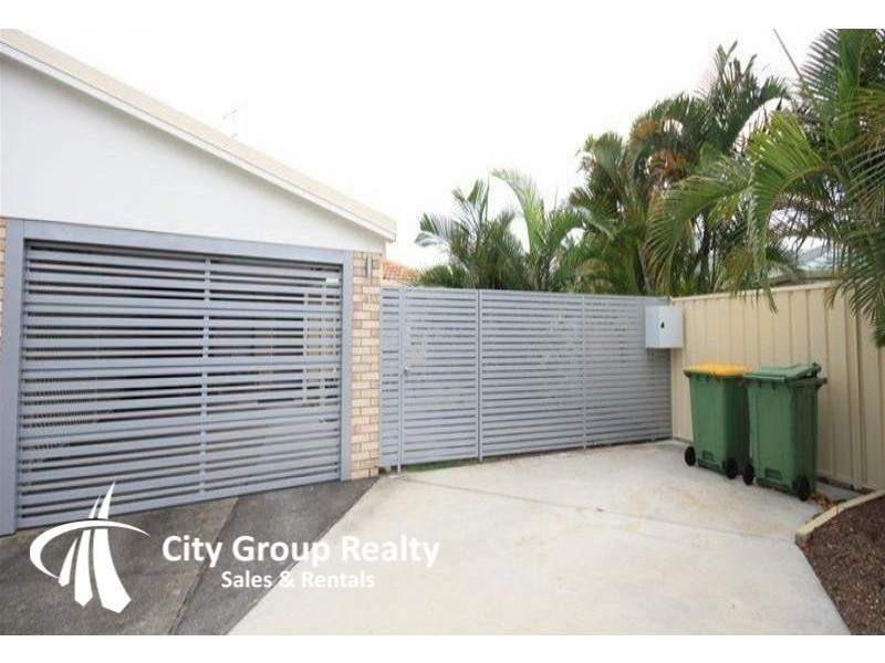 2/10 Pheasant Court, Miami QLD 4220