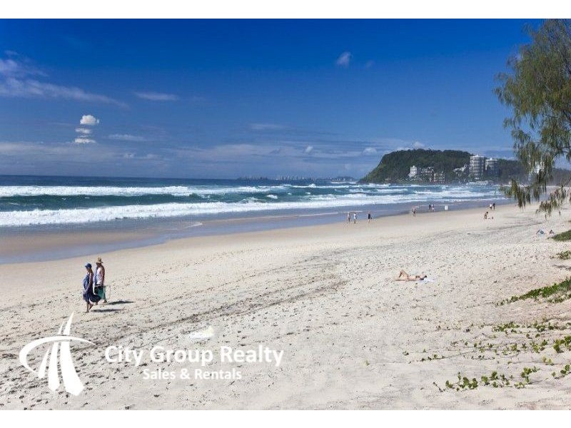 2/10 Pheasant Court, Miami QLD 4220